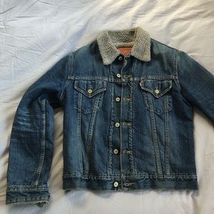 Levi’s trucker jacket
